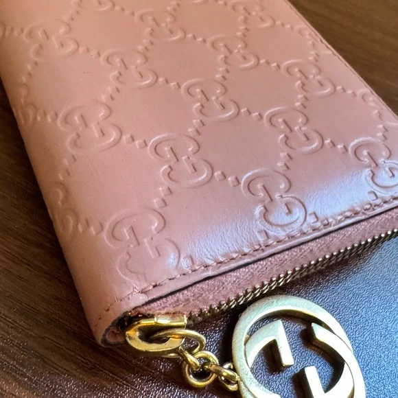 Gucci Pink Guccissima Zip Wallet - Picture 7 of 8